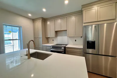 139 Sycamore St #2 1