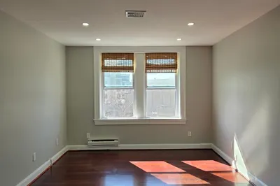 1372 Hancock St 1