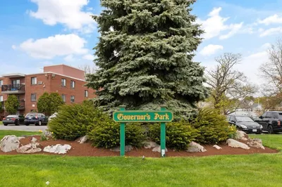 400 Governors Drive #4