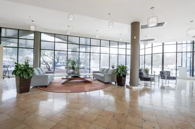 250 Hammond Pond Pkwy #714S