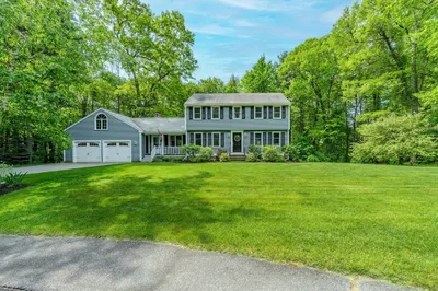 9 Brookside Rd