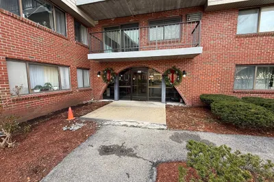 573 Broad St #325