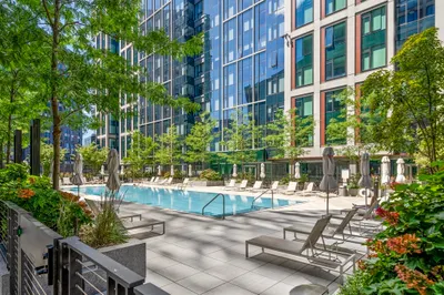 133 Seaport Boulevard #716 1