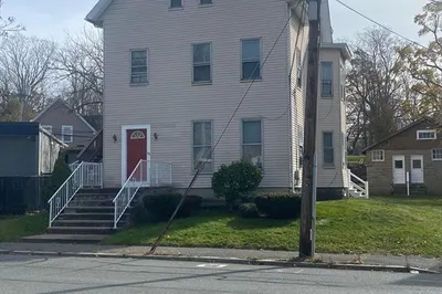 98 Winthrop St 1