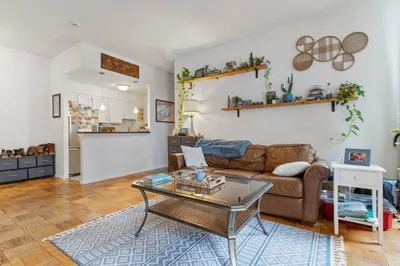 27 Bowdoin Street #2B 1
