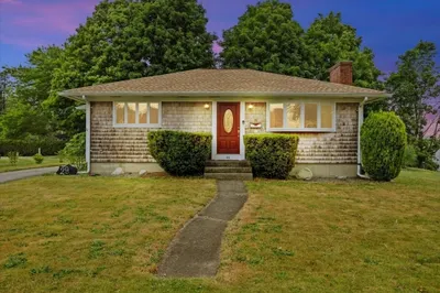 29 Ralph Chapman Rd
