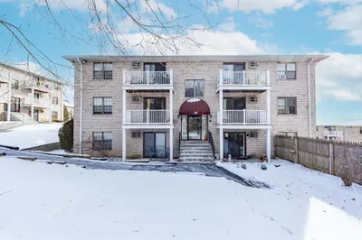 22 Kenmar Dr #200 1