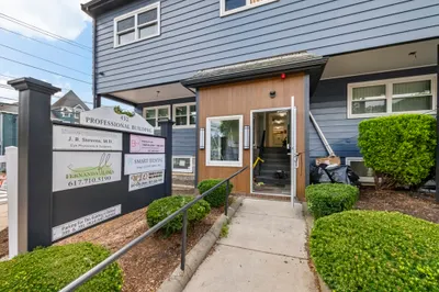 452 Pleasant Street #103