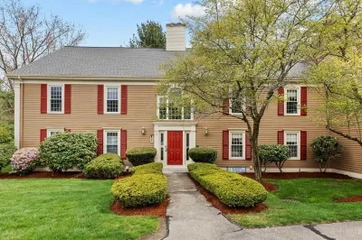 6 Essex Green Ln #C 1