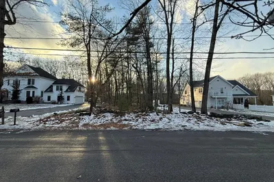 Lot 2 Cherry St