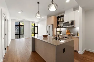 2 Sinclair Rd #302