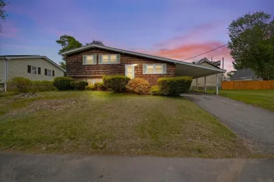 36 Gardner Ave 1