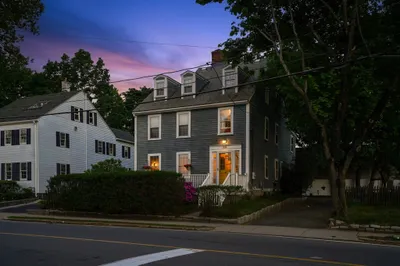 44 Church St