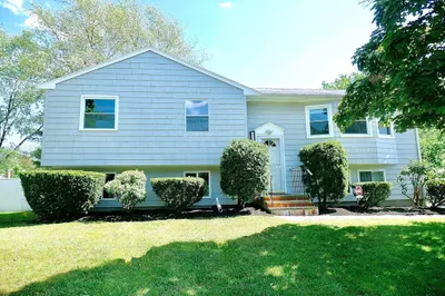 16 Meadow Dr 1
