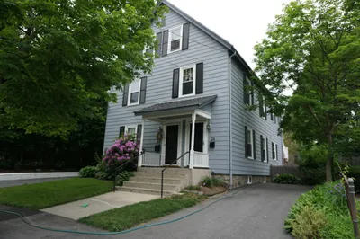 22 Pleasant St #22