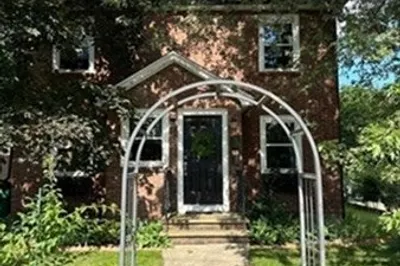 1 Dwight St #1