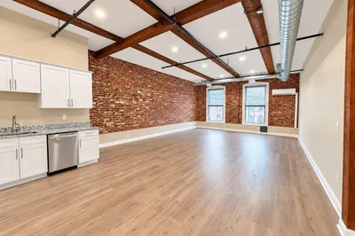 10 Kearney Sq #209 1