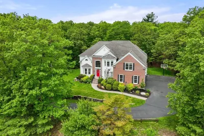 38 Blueberry Ln