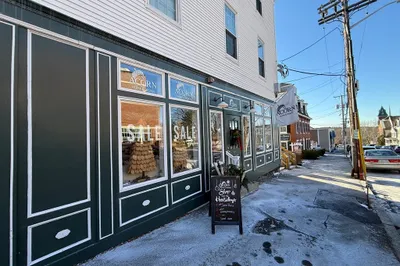 8-10 Essex St #1 1