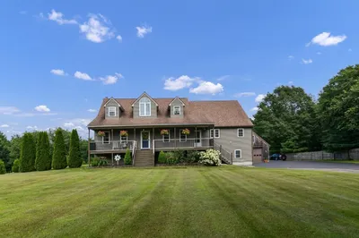 71 E Charlton Rd