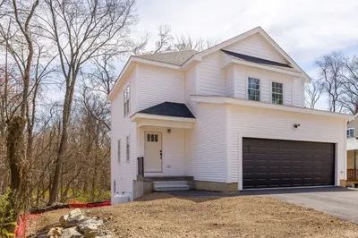 20 Pine Hill Rd