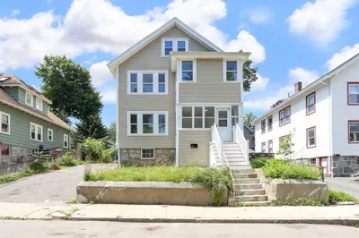 14-16 Coniston Rd #14