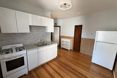 869 Brock Ave #2S 1