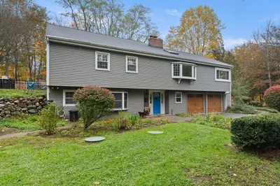 17 Topsfield Rd 1