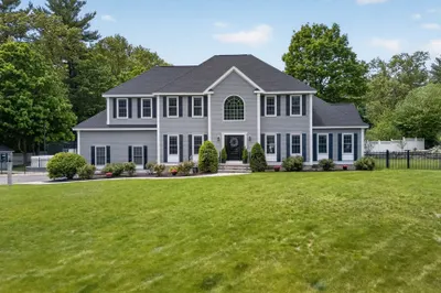 1 Fairbanks Lane 1