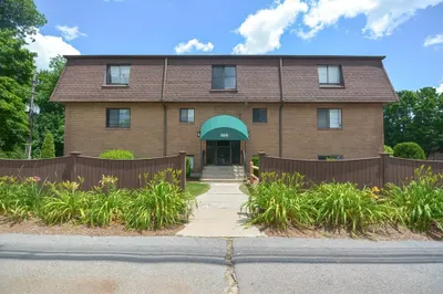 800 County St #3A 1