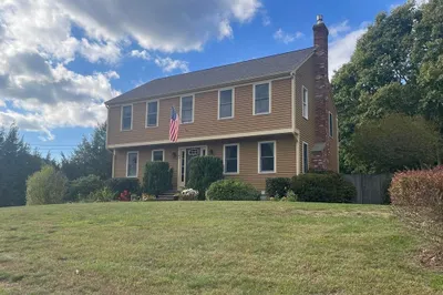 45 Maura Dr 1