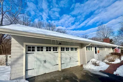 49 Whittier Dr 1