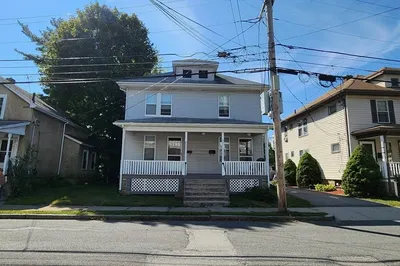 19 Lake St #1