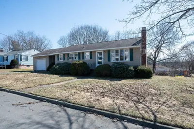 47 Harriet Ave