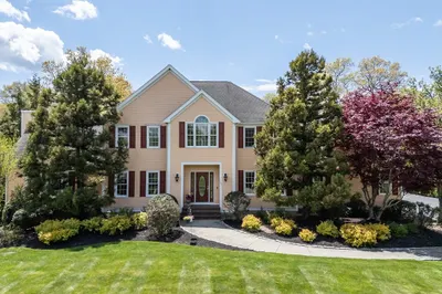 101 Meadowbrook Ln 1