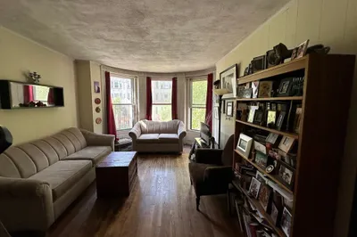 513 Beacon St #5