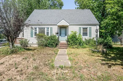 90 Chamberlain St