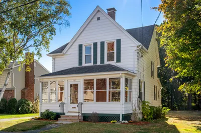 107 Edward St