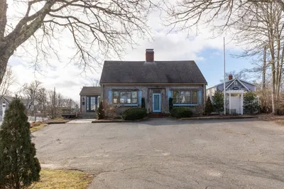 403 Main Street 1