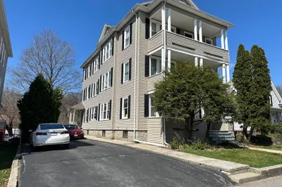 57 Lovell St #1 1