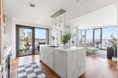 300 Pier 4 Blvd #2C 1