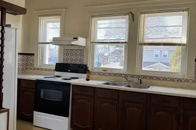 161 Carroll St #2 1