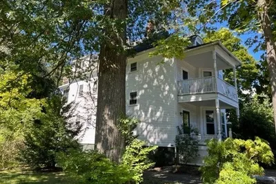 32 Kendrick Pl