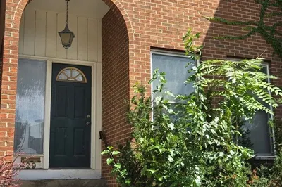 429 Main St 1