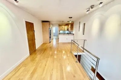 152 Prince St #2 1