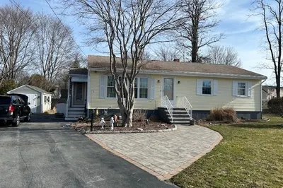 17 Diane St 1