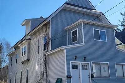 10 Robbins Street #10