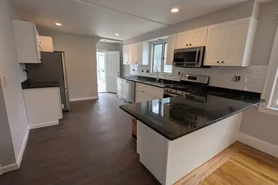 21 Rogers Park Ave #1