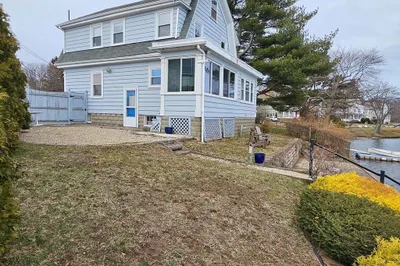 4 Lake View Pl