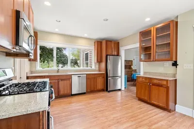 244 Gardner St 1